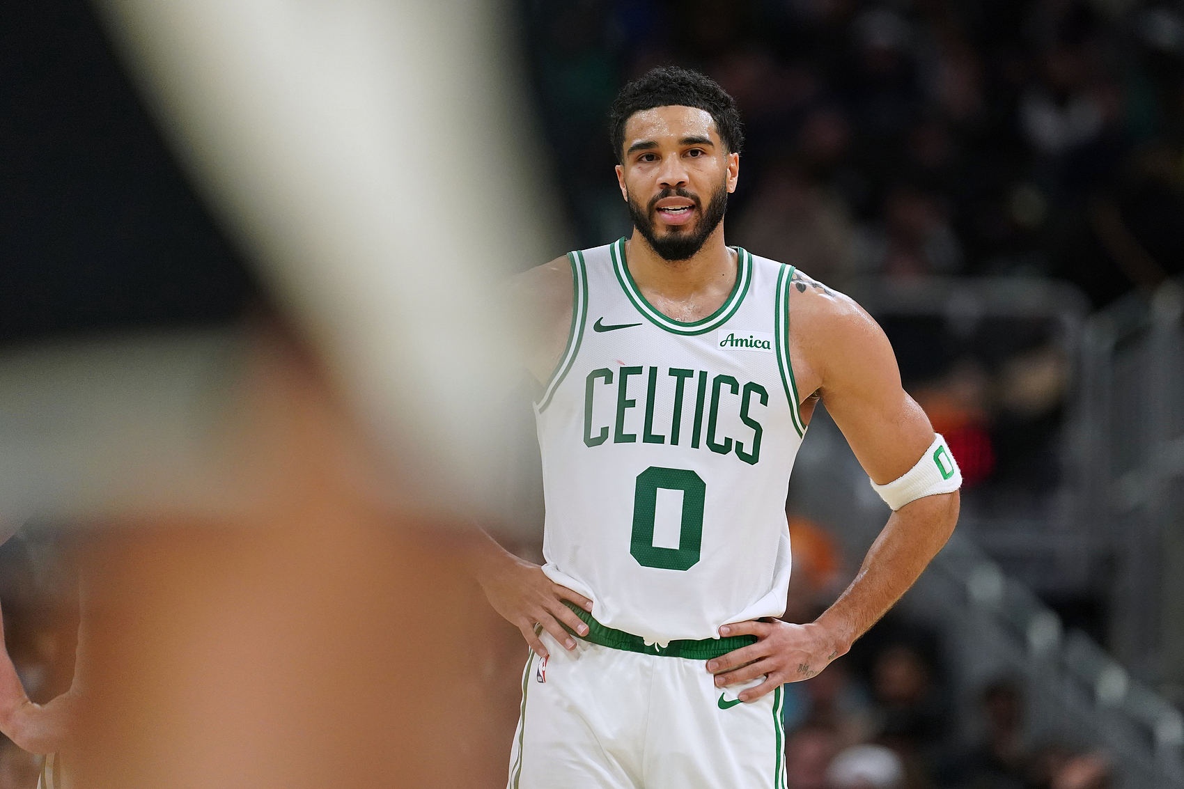 500彩票网机构-手感冰凉！塔图姆上半场11投2中&amp;三分5中0 得到10分9板4助1断1帽